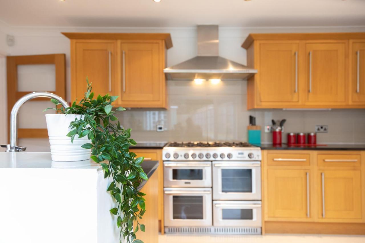 Central Ashford Stay - Contractors & Families Welcome - Free Parking Zewnętrze zdjęcie