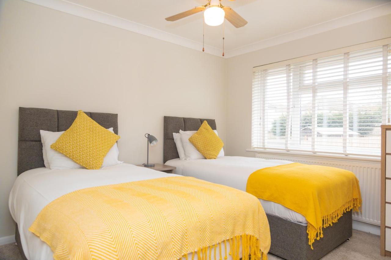 Central Ashford Stay - Contractors & Families Welcome - Free Parking Zewnętrze zdjęcie